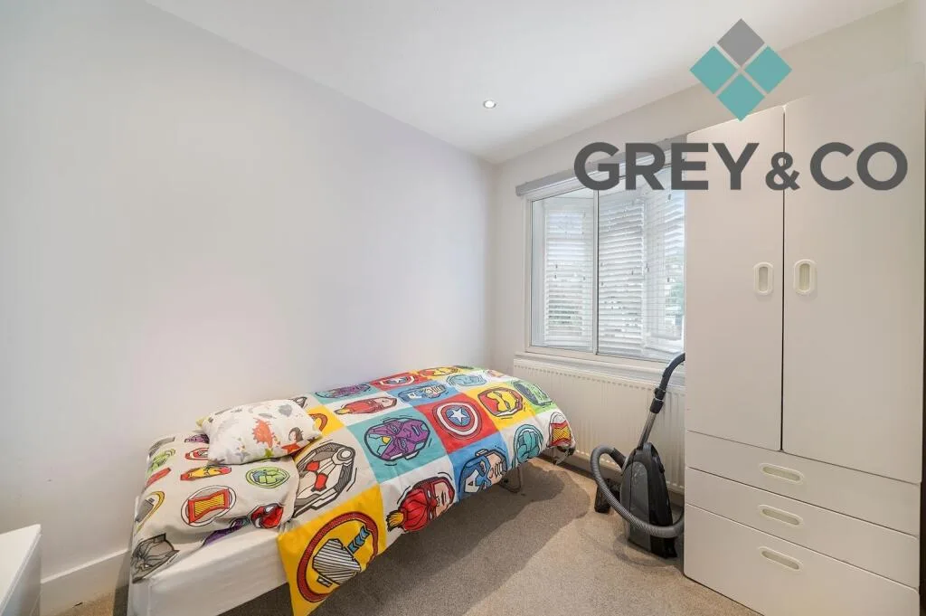 3 bedroom semi-detached house for rent