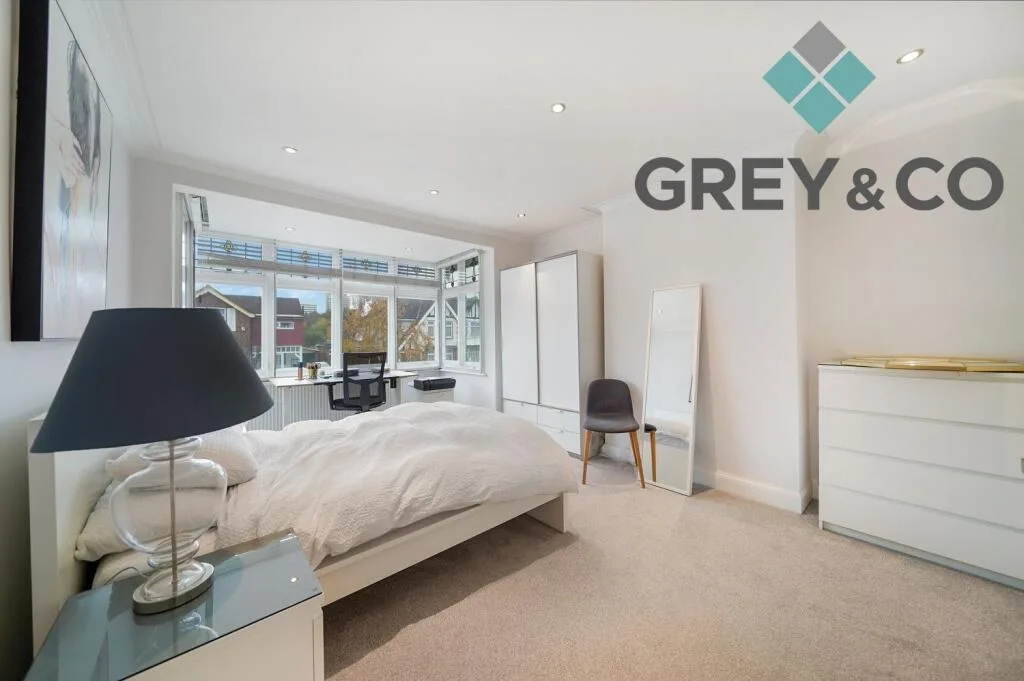 3 bedroom semi-detached house for rent