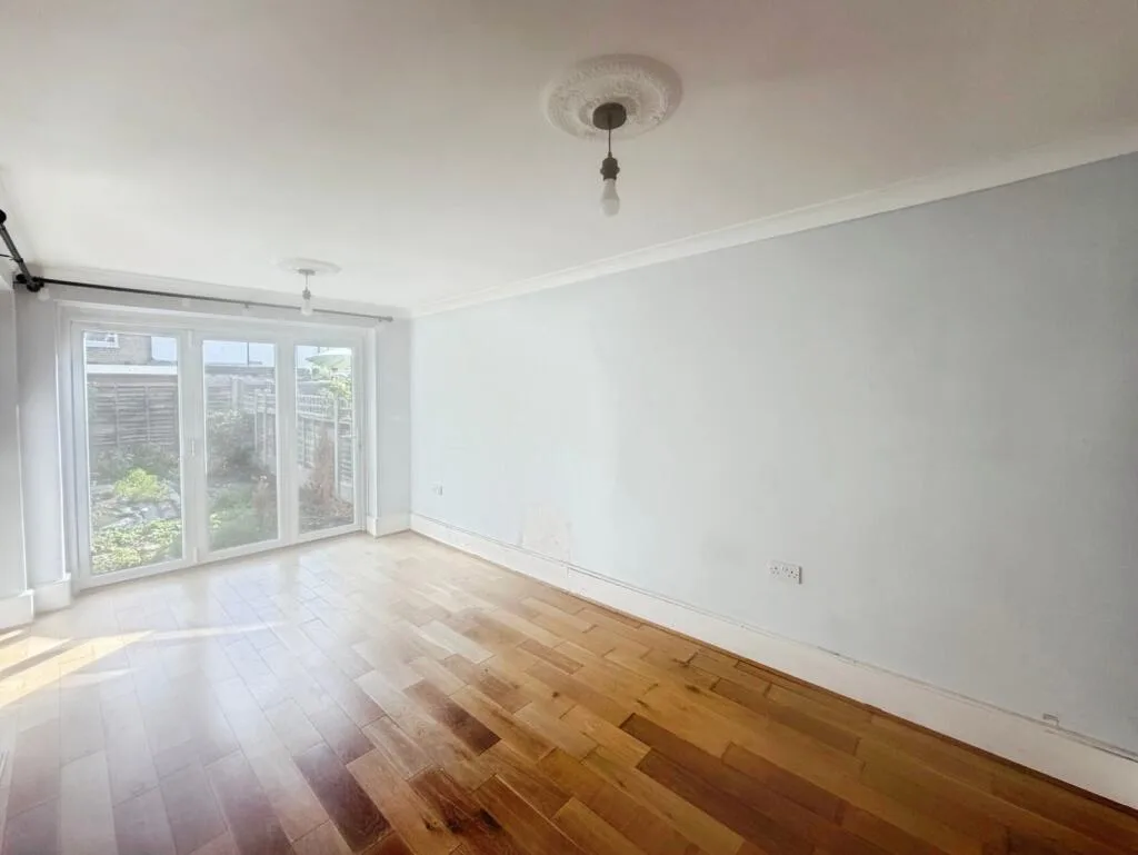 4 bedroom terraced house for rent