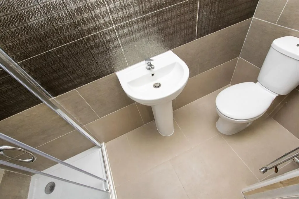 5 bedroom house for rent