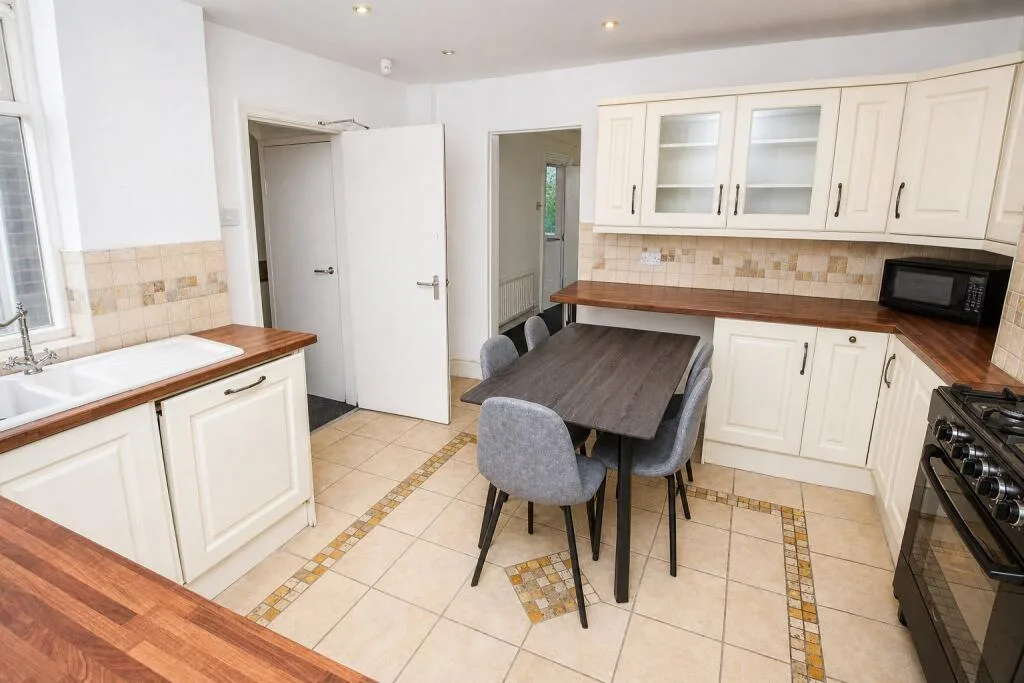 5 bedroom house for rent