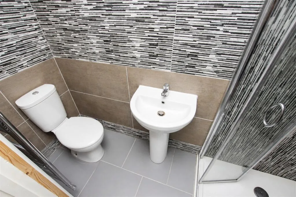 5 bedroom house for rent