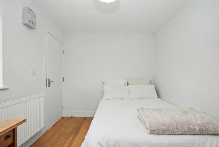 5 bedroom house for rent