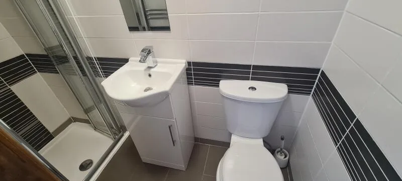 5 bedroom terraced house for rent