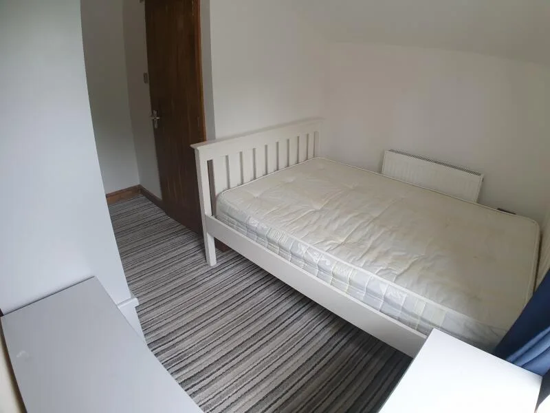 5 bedroom terraced house for rent
