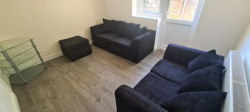 5 bedroom terraced house for rent