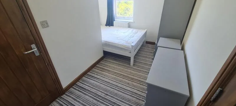 5 bedroom terraced house for rent