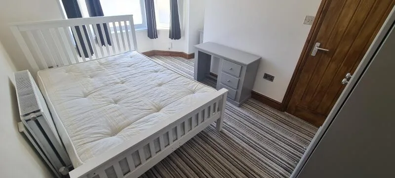 5 bedroom terraced house for rent