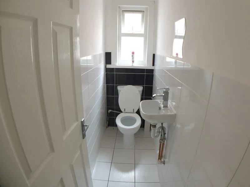 5 bedroom terraced house for rent