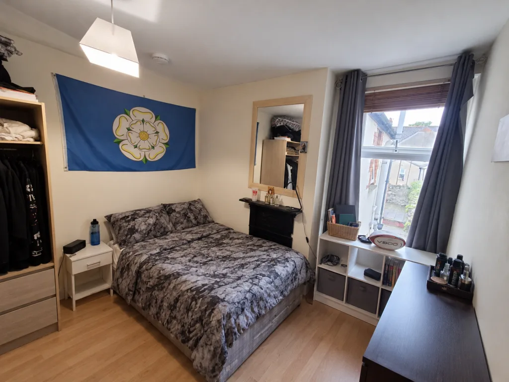 5 bedroom terraced house for rent