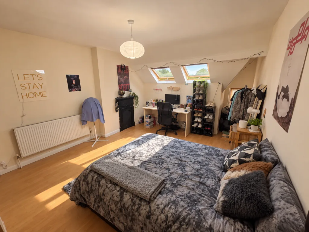 5 bedroom terraced house for rent
