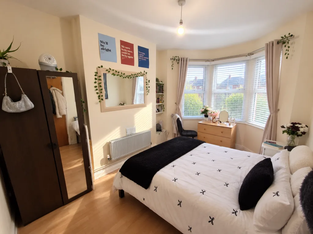 5 bedroom terraced house for rent