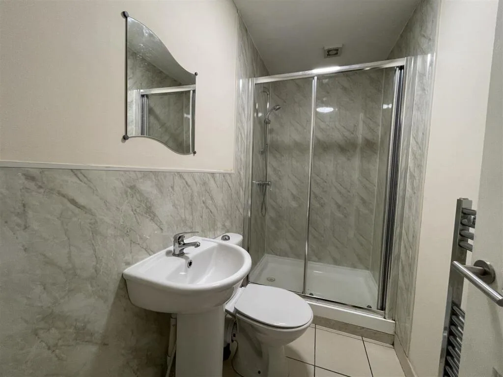 5 bedroom apartment for rent