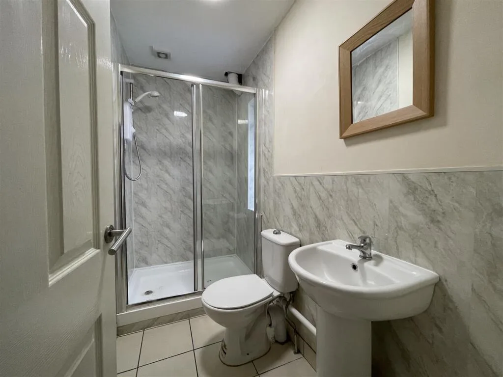5 bedroom apartment for rent