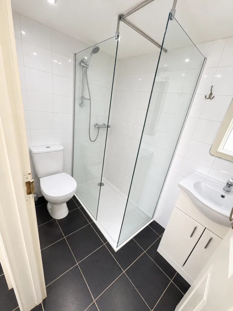5 bedroom terraced house for rent