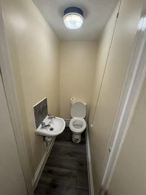 5 bedroom terraced house for rent