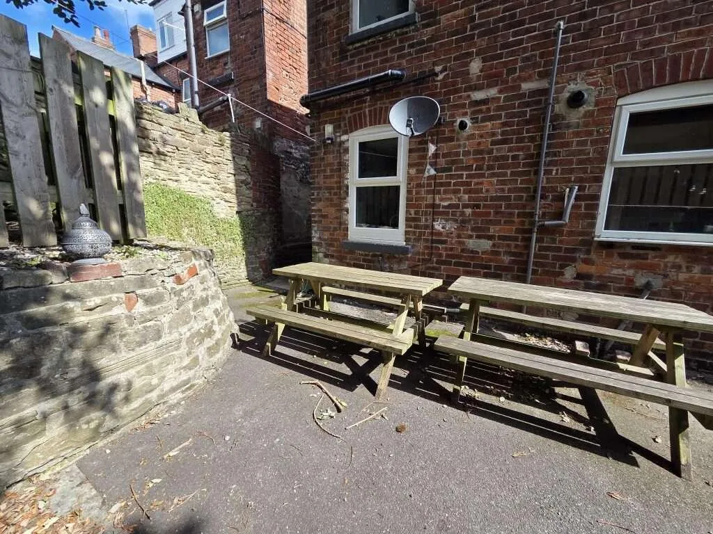 5 bedroom house for rent