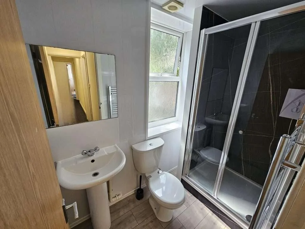 5 bedroom house for rent