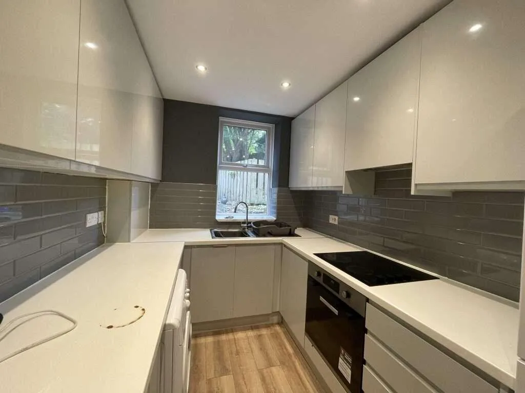 5 bedroom house for rent