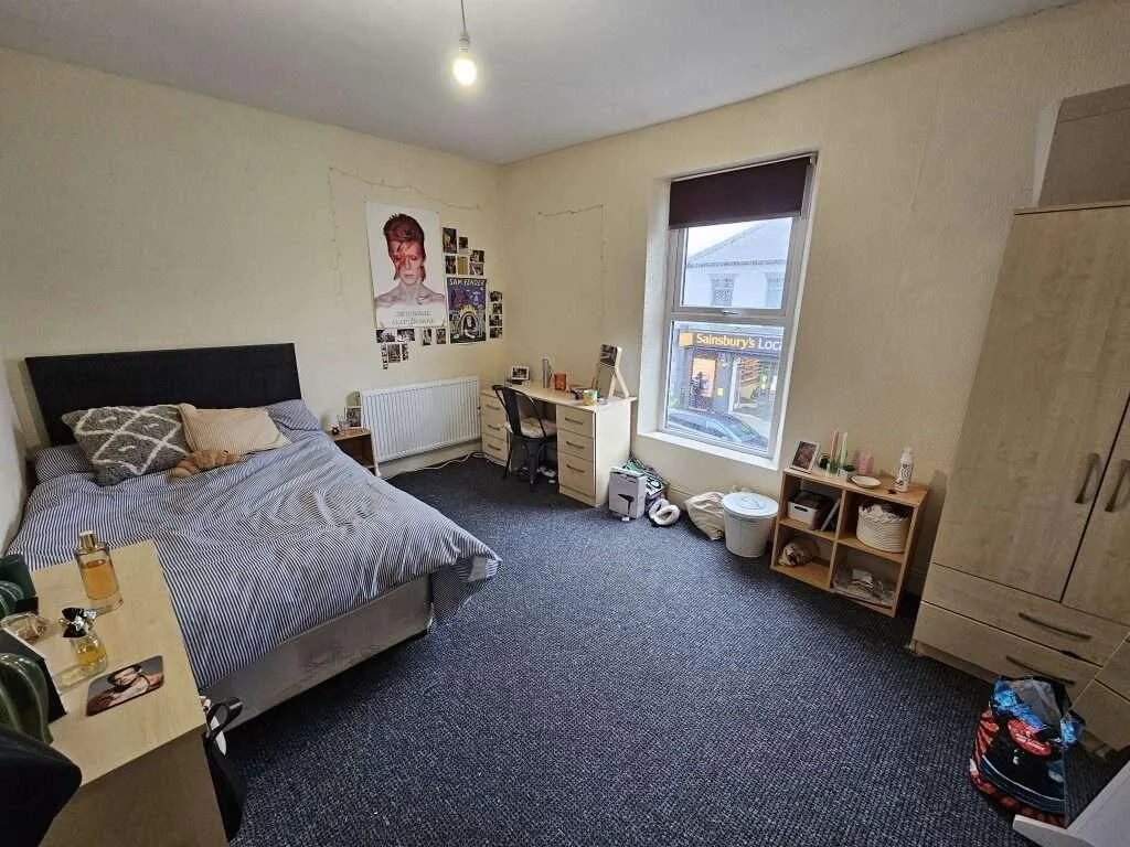 5 bedroom house for rent