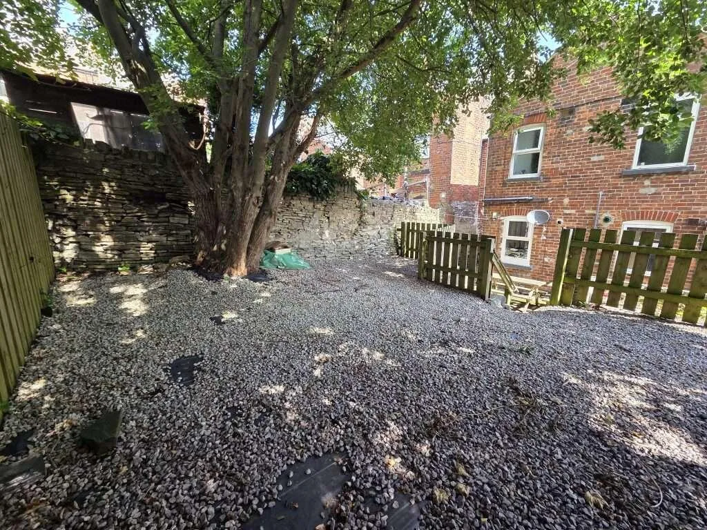 5 bedroom house for rent