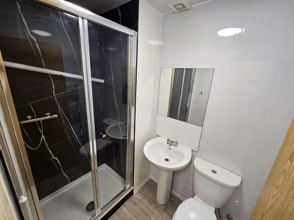 5 bedroom house for rent