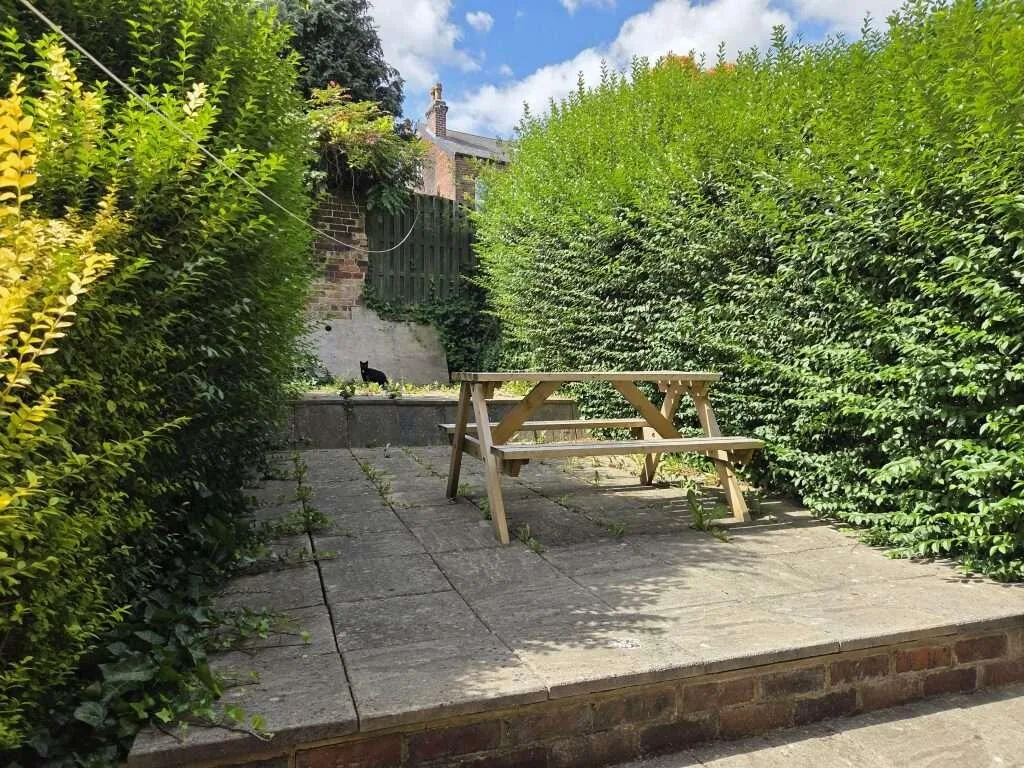 5 bedroom house for rent