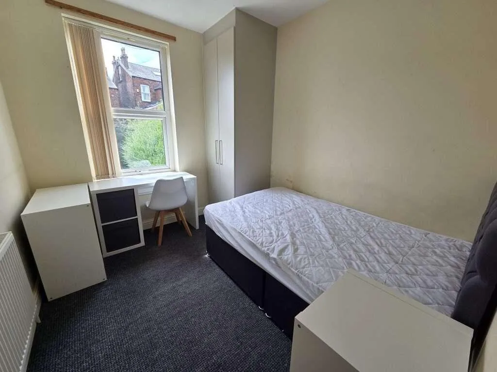 5 bedroom house for rent