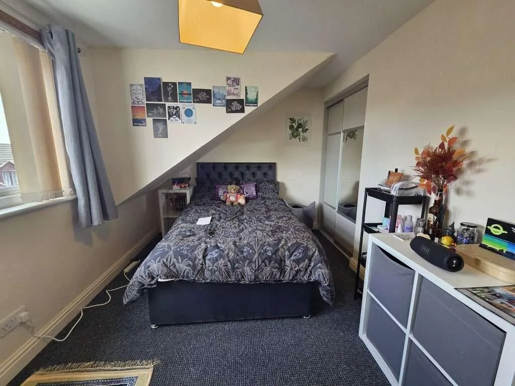 5 bedroom house for rent