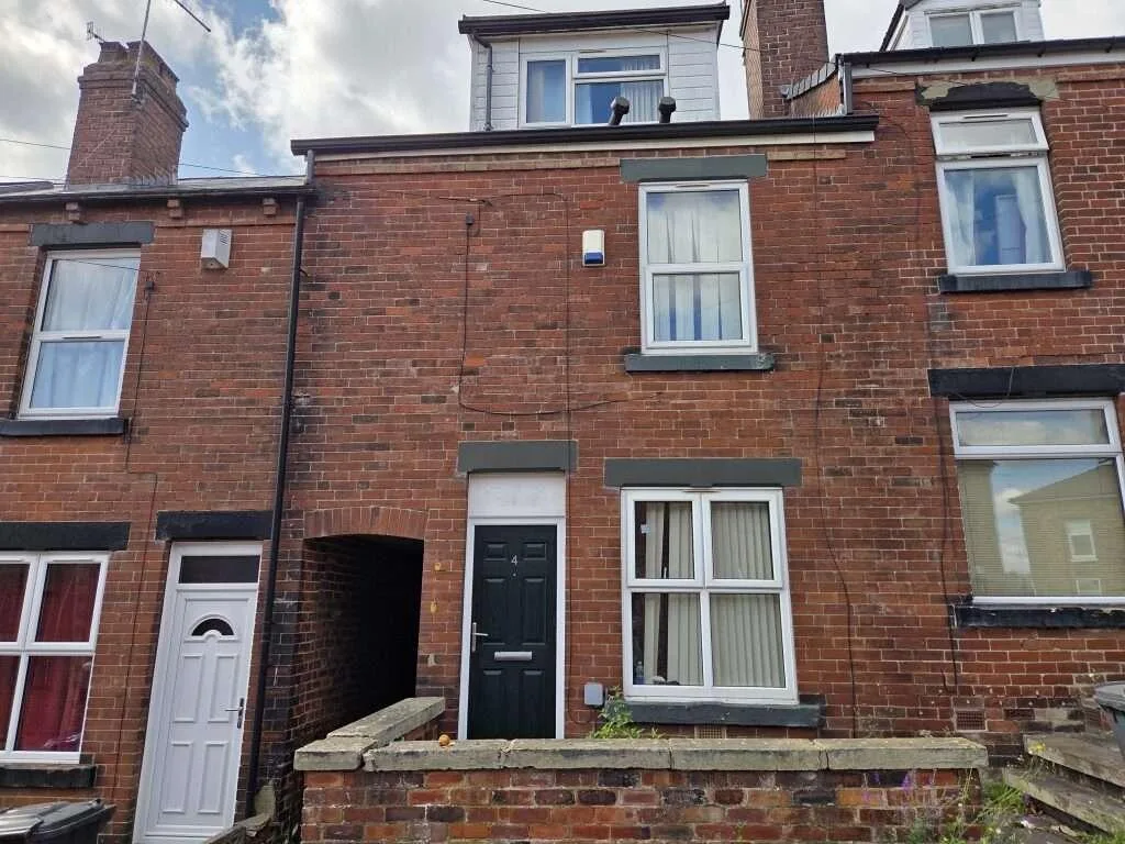 5 bedroom house for rent