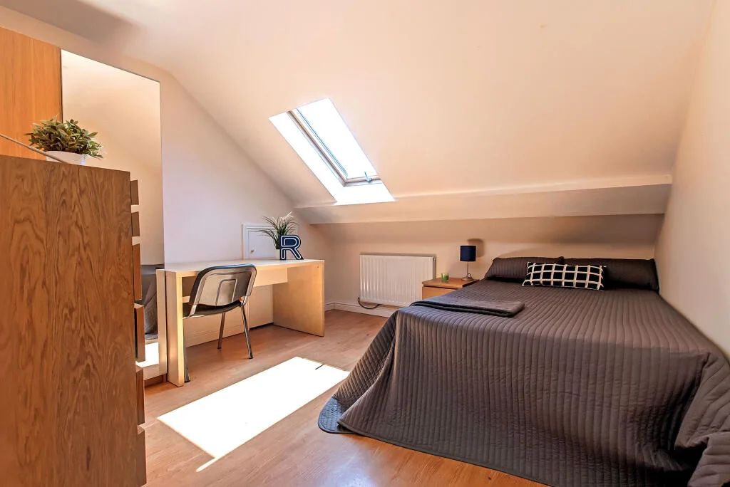 6 bedroom flat for rent