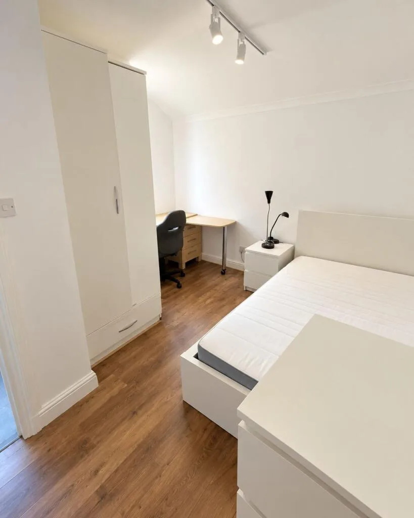 1 bedroom detached house for rent