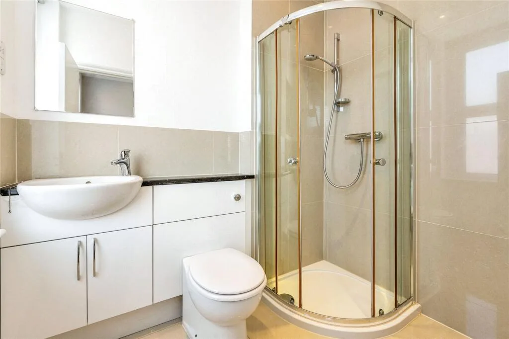 1 bedroom house share for rent