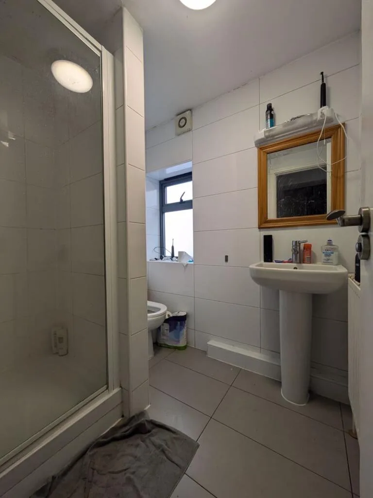 6 bedroom flat for rent