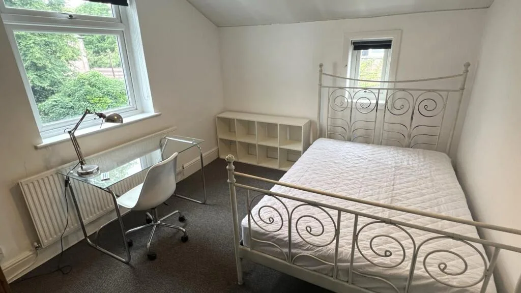 9 bedroom terraced house for rent