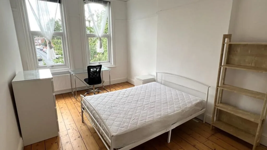 9 bedroom terraced house for rent