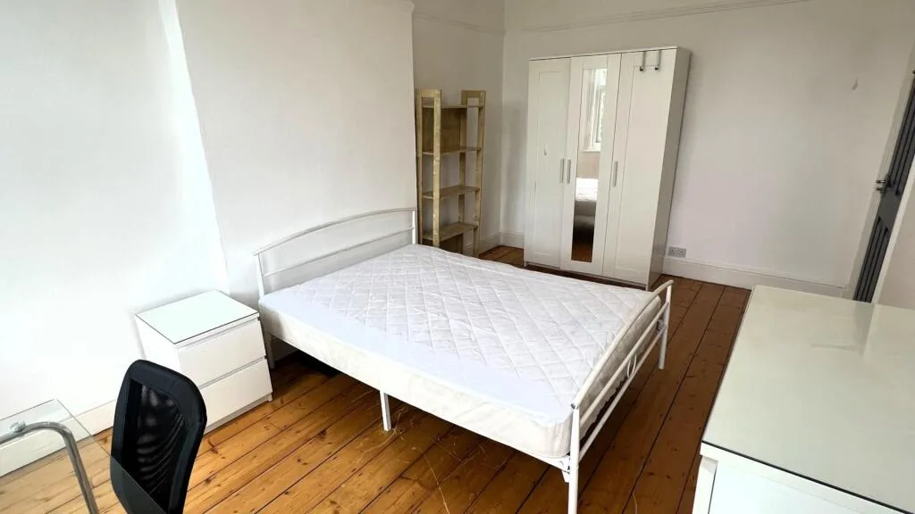 9 bedroom terraced house for rent