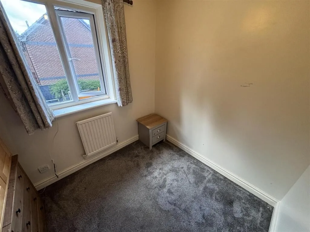 3 bedroom mews property for rent