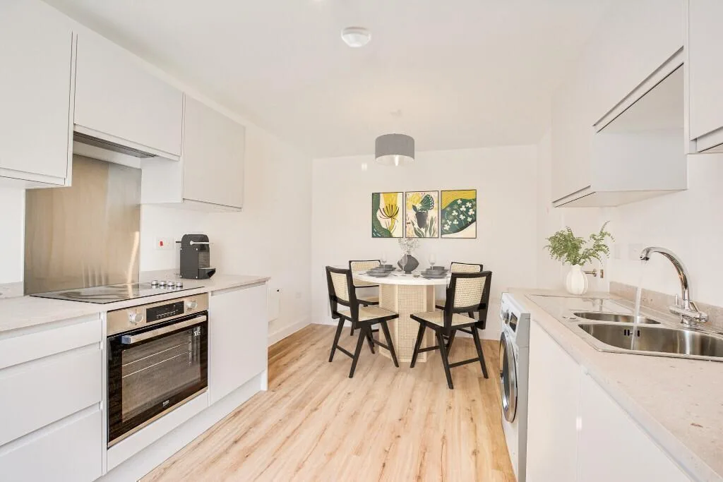 4 bedroom semi-detached house for rent