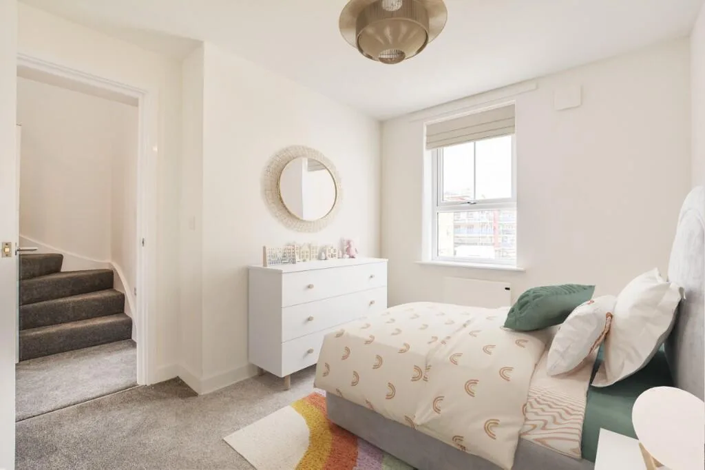 4 bedroom semi-detached house for rent