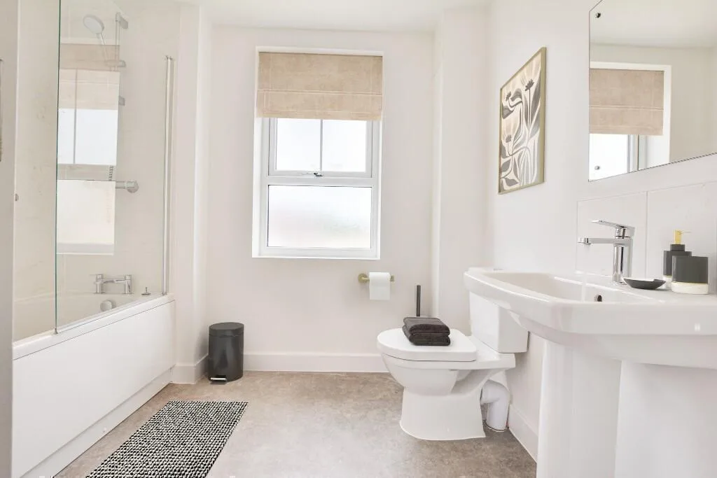 4 bedroom semi-detached house for rent