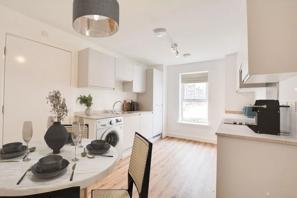 4 bedroom semi-detached house for rent