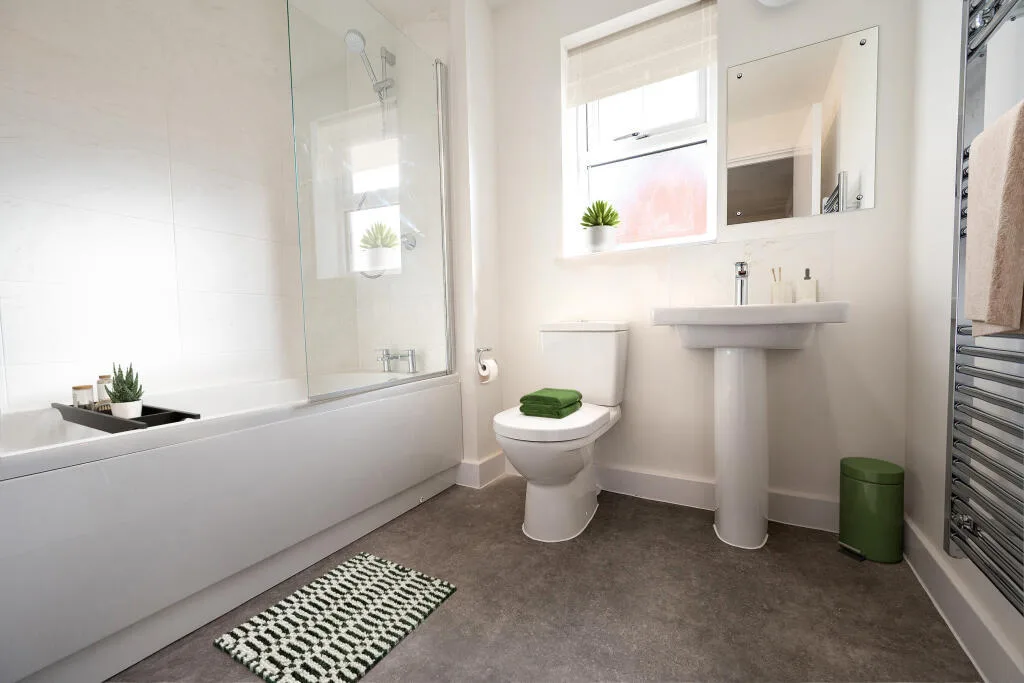 4 bedroom semi-detached house for rent