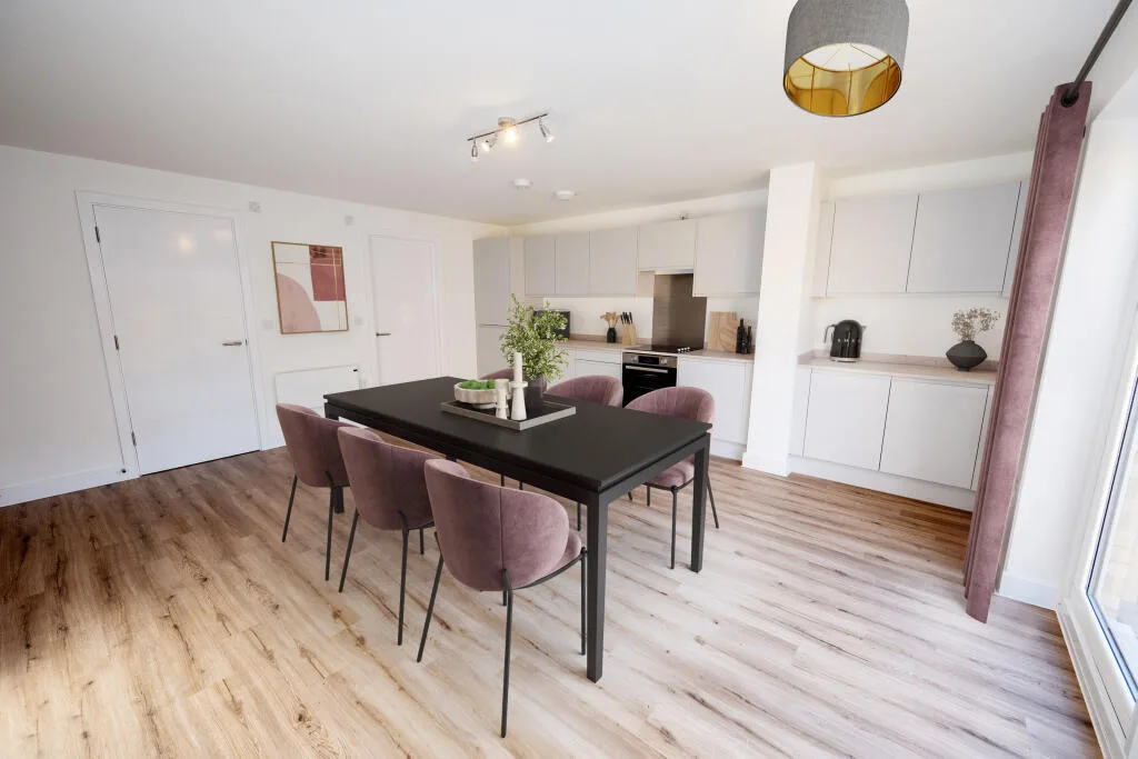 4 bedroom semi-detached house for rent