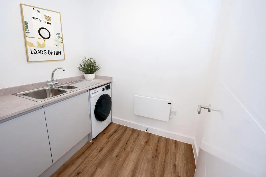 4 bedroom semi-detached house for rent