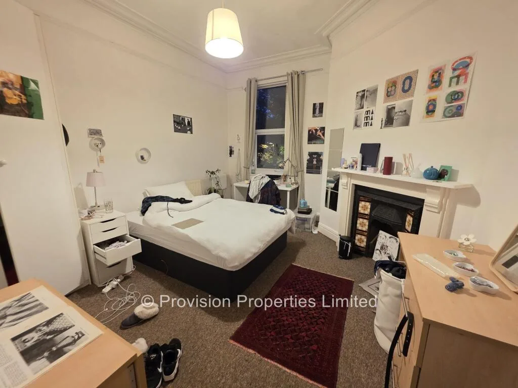 9 bedroom terraced house for rent