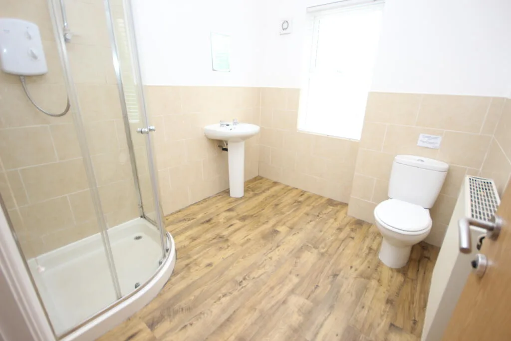 7 bedroom terraced house for rent