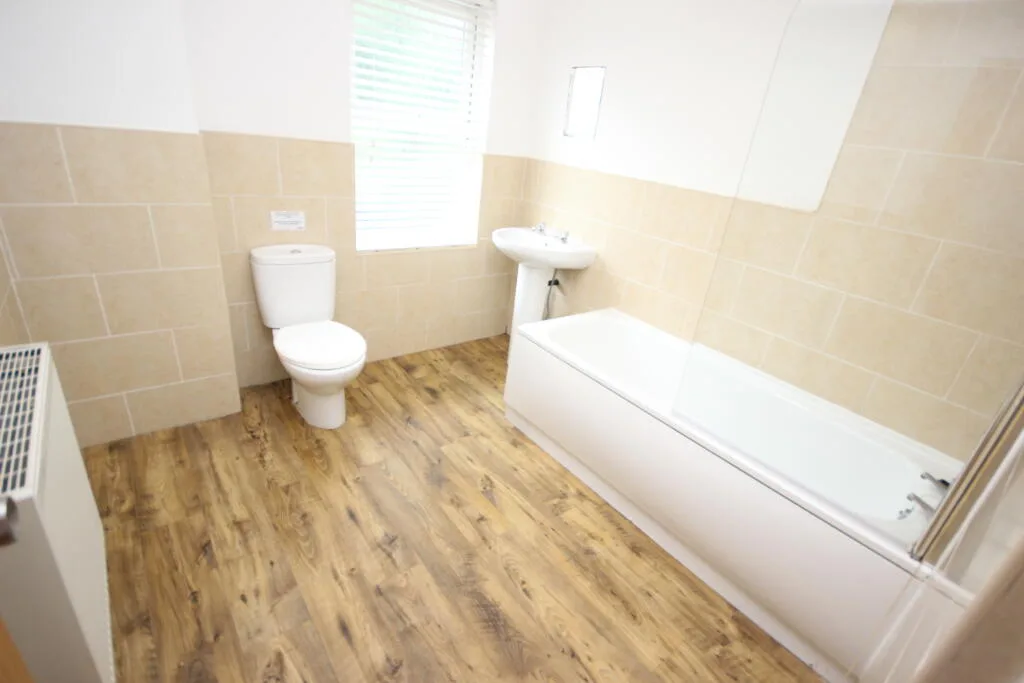 7 bedroom terraced house for rent