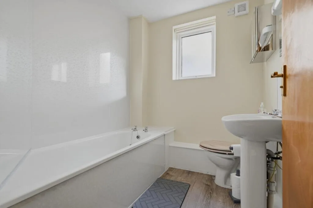 3 bedroom flat for rent