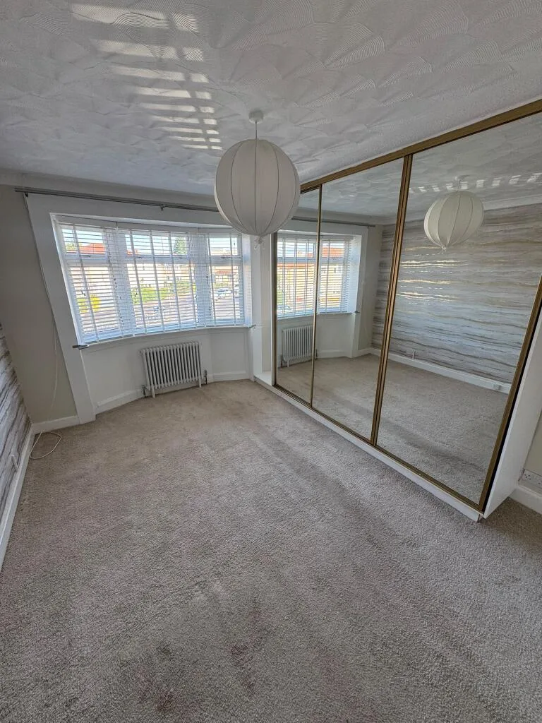 3 bedroom flat for rent